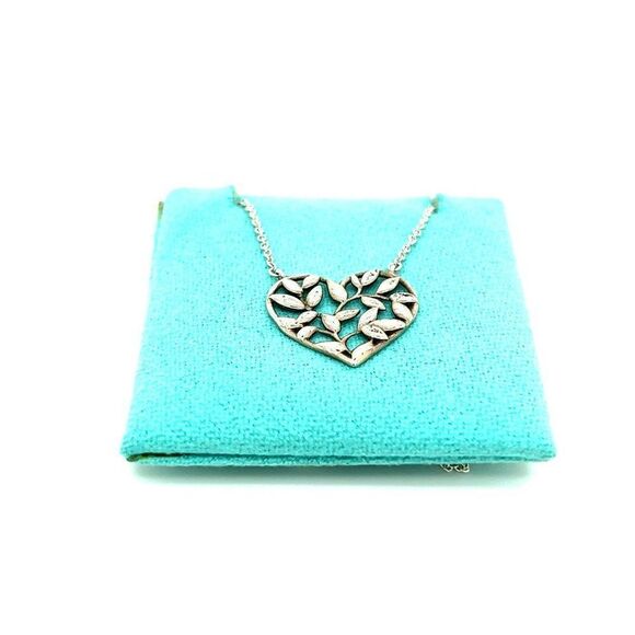 T&Co. 925 Paloma Picasso Olive Leaf Heart Pendant Necklace - Picture 2 of 7